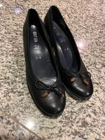 Neue ARA Leder Pumps in Schwarz, Glattleder, Größe 7 G Bayern - Marktredwitz Vorschau