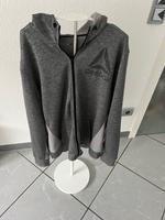 Reebok trainingsjacke gr L grau Nordrhein-Westfalen - Willich Vorschau