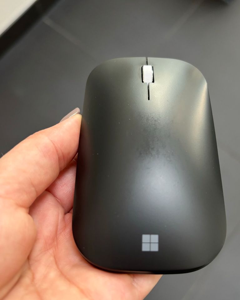 Microsoft Modern Mobile Mouse in Schwarz in Au