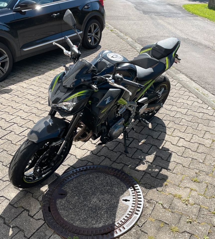 Kawasaki Z900.  Zustand wie neu!  Nur 3000km!!! in Böhen