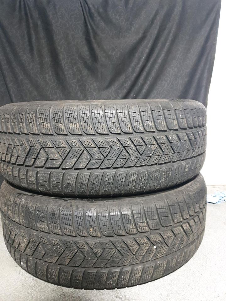 2 WINTERREIFEN PIRELLI 235 65 R17 104H DOT3921 Nr.738 in Wuppertal