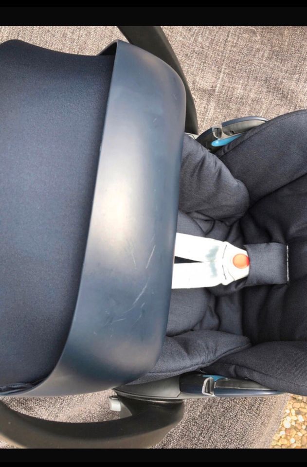 Babyschale Cybex Platinum mit ISOFIX unfallfrei in Heimsheim