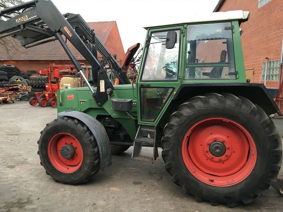 Suche Trecker Schlepper Renault Deutz Fendt IHC Case Fiat in Wagenfeld