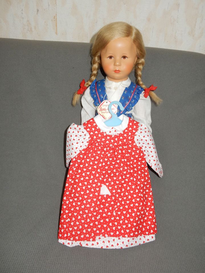 Käthe Kruse Puppe "Ottilie" mit KK-Zusatzkleid "Fritzi" in Bielefeld