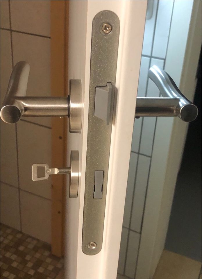 3x Tür Einsteckschloss 2x rechts / 1x  links - mit Schlüssel in Voerde (Niederrhein)