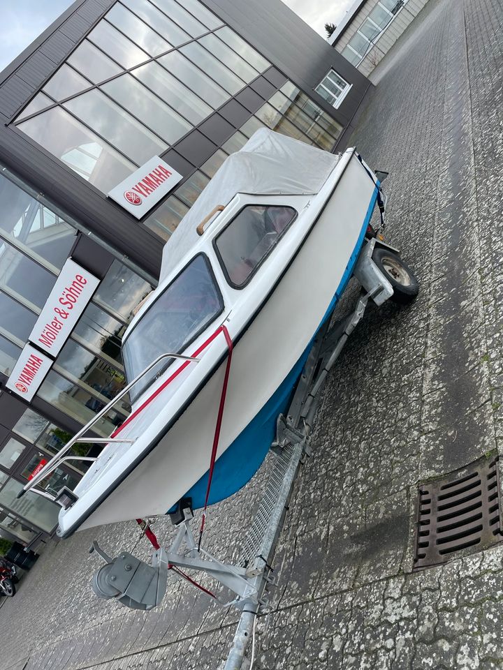 Kajütboot Hille Roda 16 + 30 PS Honda Außenborder + Trailer TÜV in Schwerin