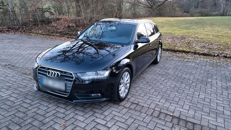 Audi A4 8K B8 Avant 2.0 TDI sehr gepflegt! in Horb am Neckar