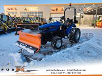 Farmtrac 22 mit Schneeschild *NEU* Angebot Kleintraktor Traktor Rasenreifen Niedersachsen - Winsen (Luhe) Vorschau