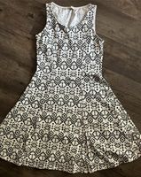 Sommerkleid, LC Waikiki, Gr. S, schwarz/weiß Baden-Württemberg - Fellbach Vorschau