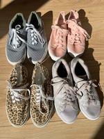 4 Paar Sneaker Vans H&M Graceland Gr. 35/36 Sachsen - Grimma Vorschau