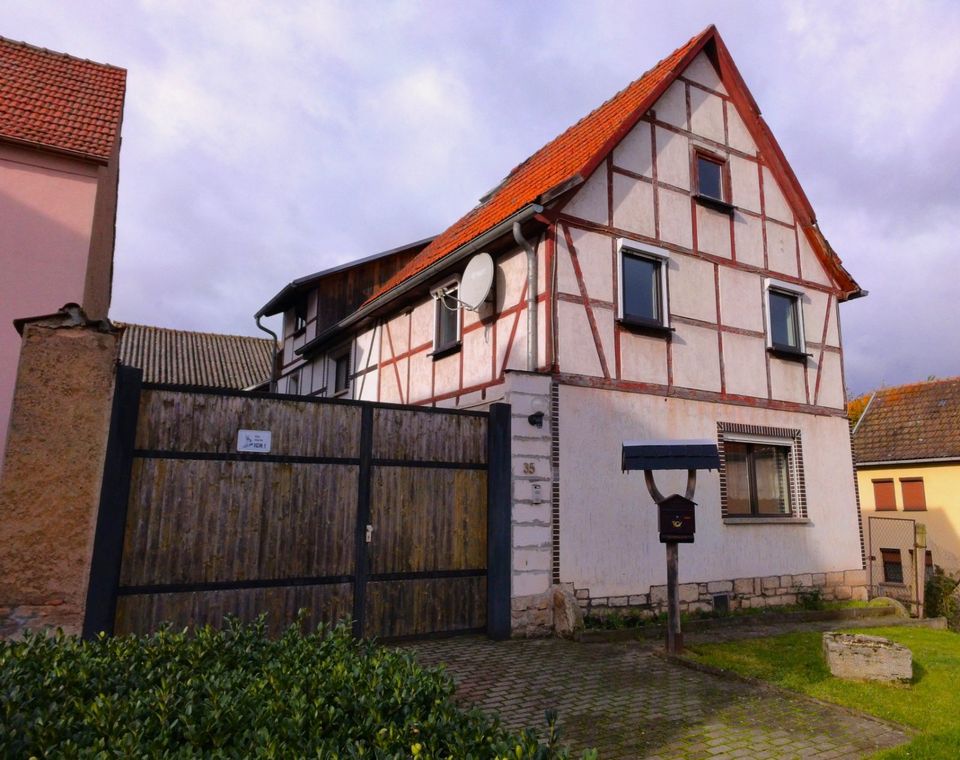 Charmantes Bauernhaus mit Nebengelass und viel Platz zum Wohnen in Bad Langensalza