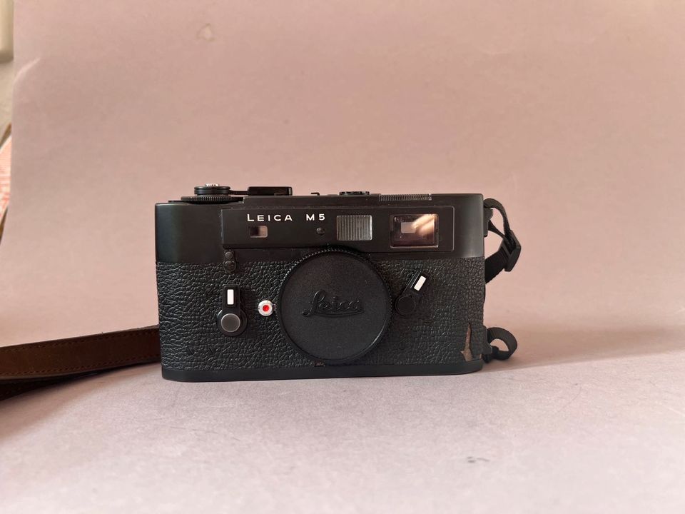Leica M5 mit Ledertasche (Leather case) No.1357123 in Berlin