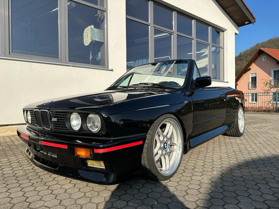 BMW M3 E30 Cabrio einer von 786 Stück in Donaustauf
