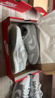 Nike Woman dunk Low grau weis NEU 41 Hessen - Langenselbold Vorschau
