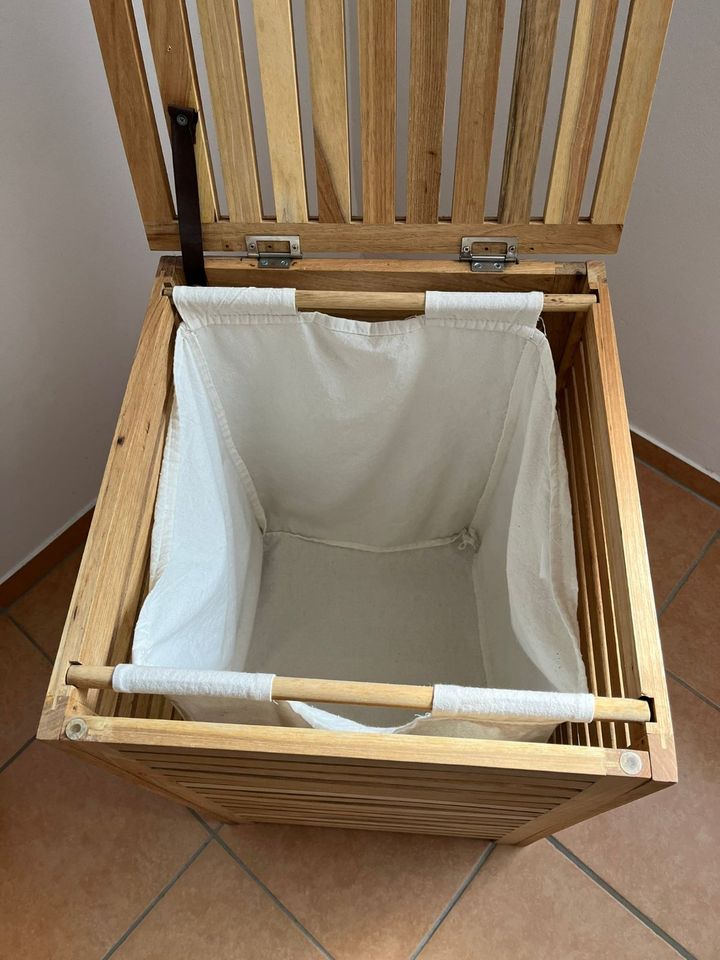 Wäschebox / Wäschekorb aus Holz + herausnehmbaren Wäschesack in Bad Emstal