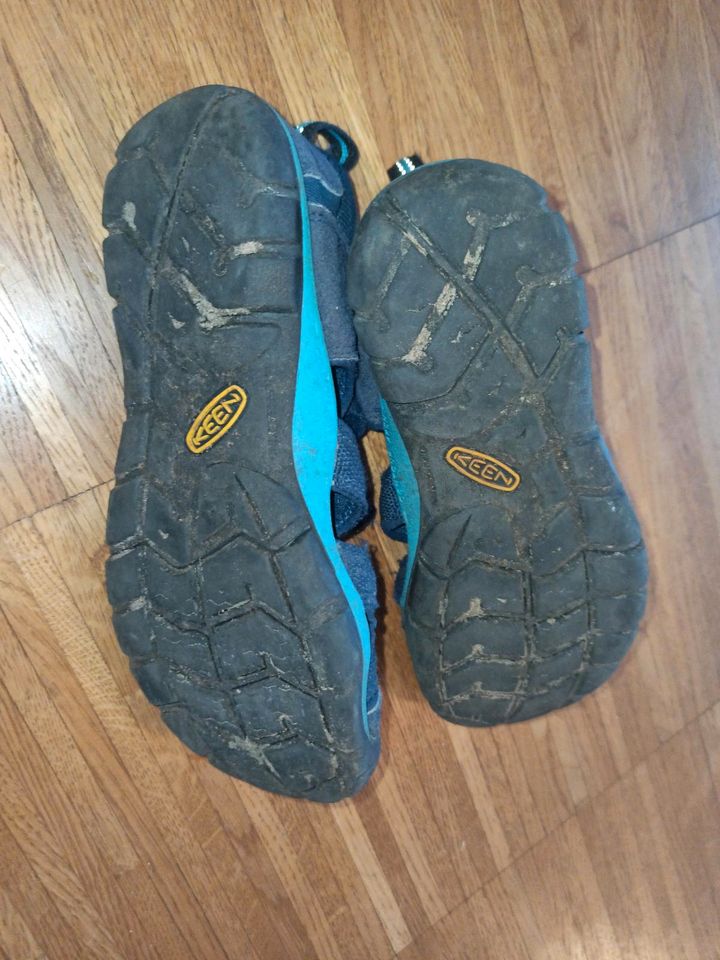 Keen Sandalen 34 in Berlin