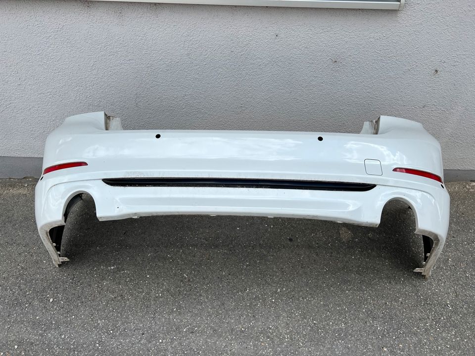 BMW G30 original Stoßstange hinten Heckschürze PDC Reflektoren in Mainburg