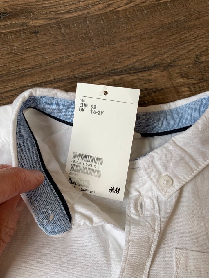 H&M Hemd Gr. 92 NEU in Windischleuba