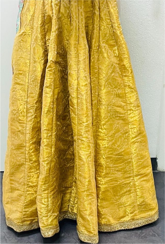 Pakistani lehnga in Offenbach