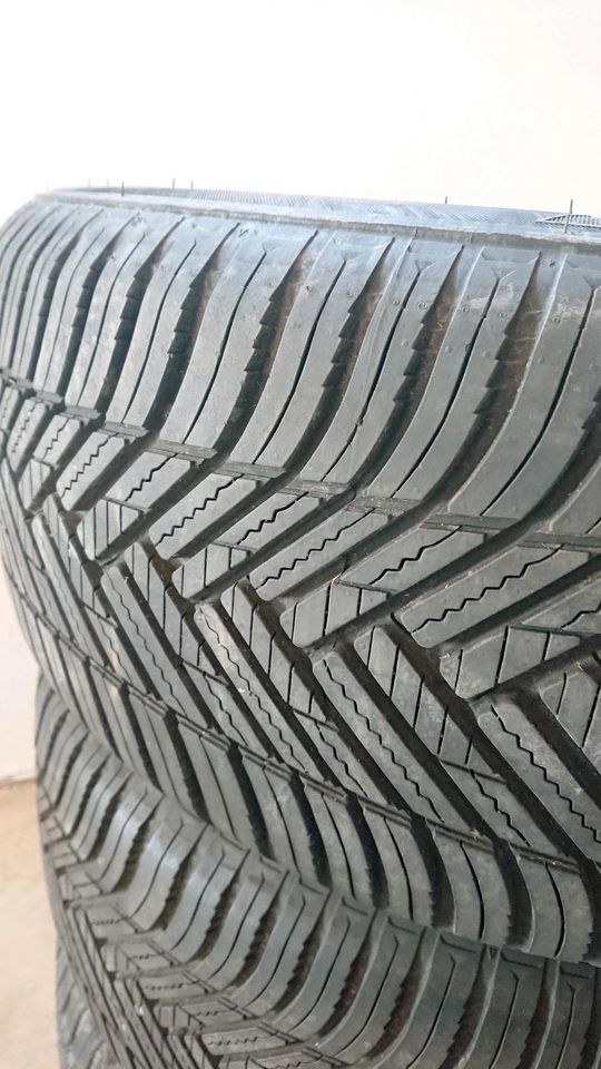 Hankook Kinergy 4S 225 50 R17 98V Ganzjahresreifen in Waldmünchen