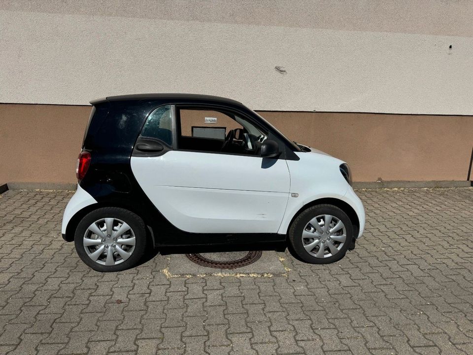 Smart ForTwo coupe Euro 6 in Berlin