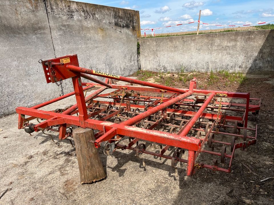 Federzinkengrupper Federzinkenegge 3m mit Flachstabwalzen in Laupheim