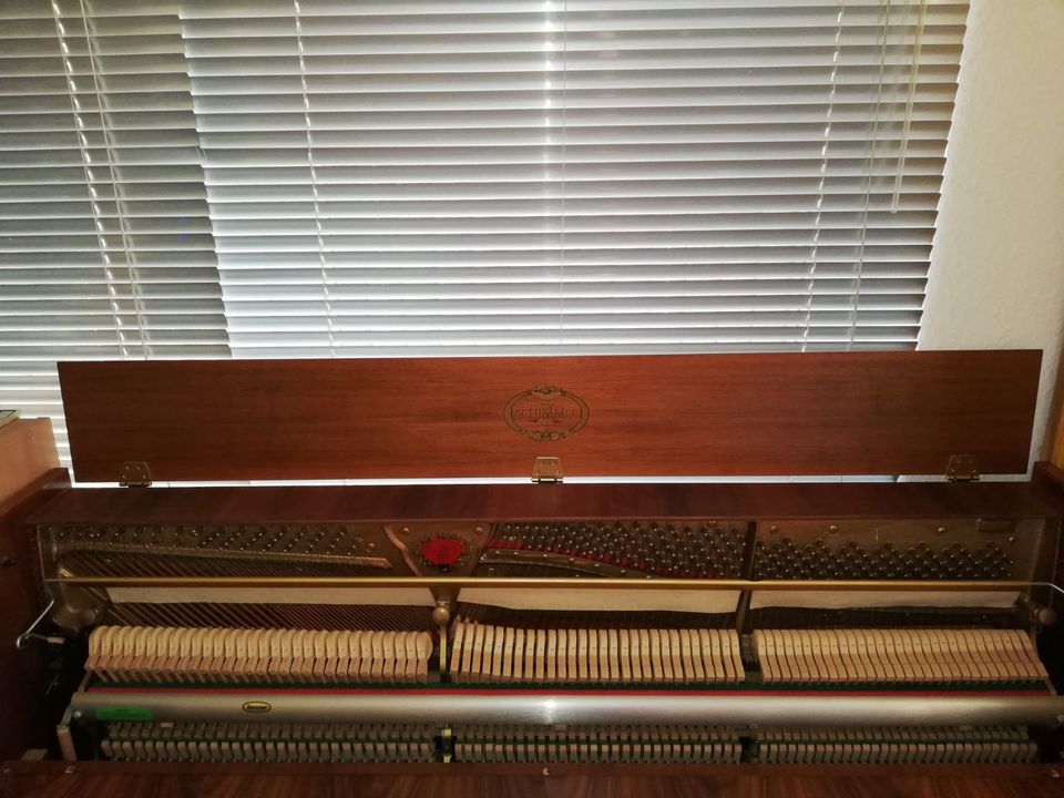 Klavier /  Schimmel Modell 109 in Emden