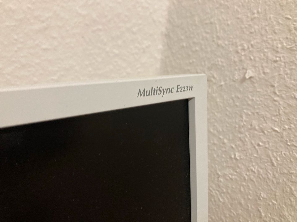 Monitore 2x - Nec MultiSync in Drochtersen