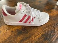 Adidas Schuhe  Damen Baden-Württemberg - Balingen Vorschau