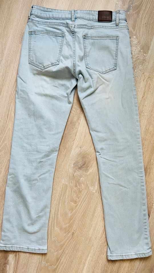 Herren Jeans W30 Deleyk in Grevenbroich