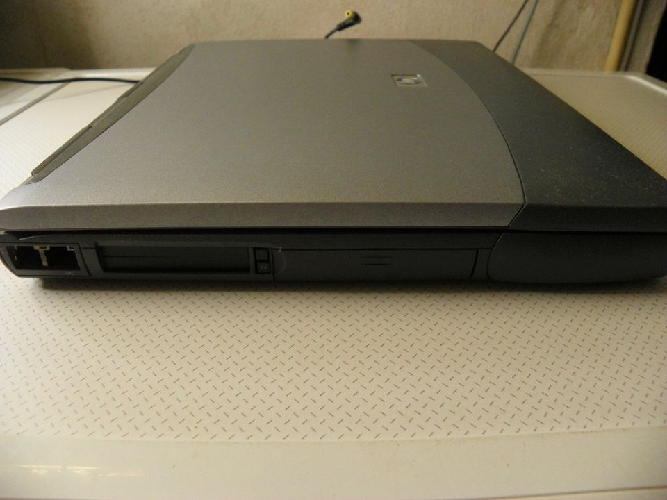 HP Omnibook 6100+HP f1452b mini dock+View Sonic VG 2230wm in Falkenstein/Vogtland