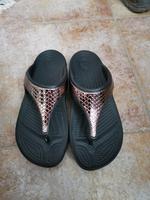 CROCS SCHWARZ ZEHENTRENNER SLONE DAMEN GRÖßE 36-37 Nordrhein-Westfalen - Düren Vorschau