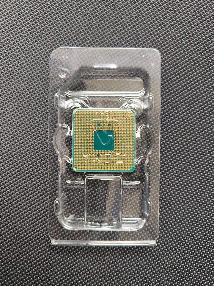 Ryzen 5 2600 + Original AMD Lüfter in Hannover