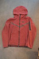 Nike Tech Fleece Jacke bordeauxrot Gr. XS Nordrhein-Westfalen - Velbert Vorschau