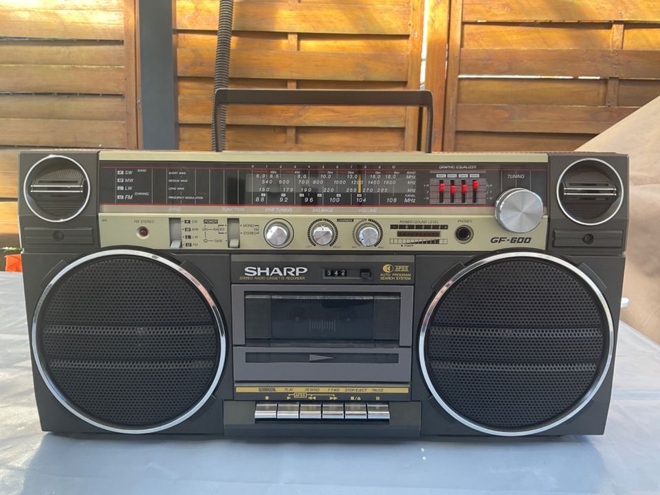 Sharp GF 600 Ghettoblaster Radio Kassetten in Embsen