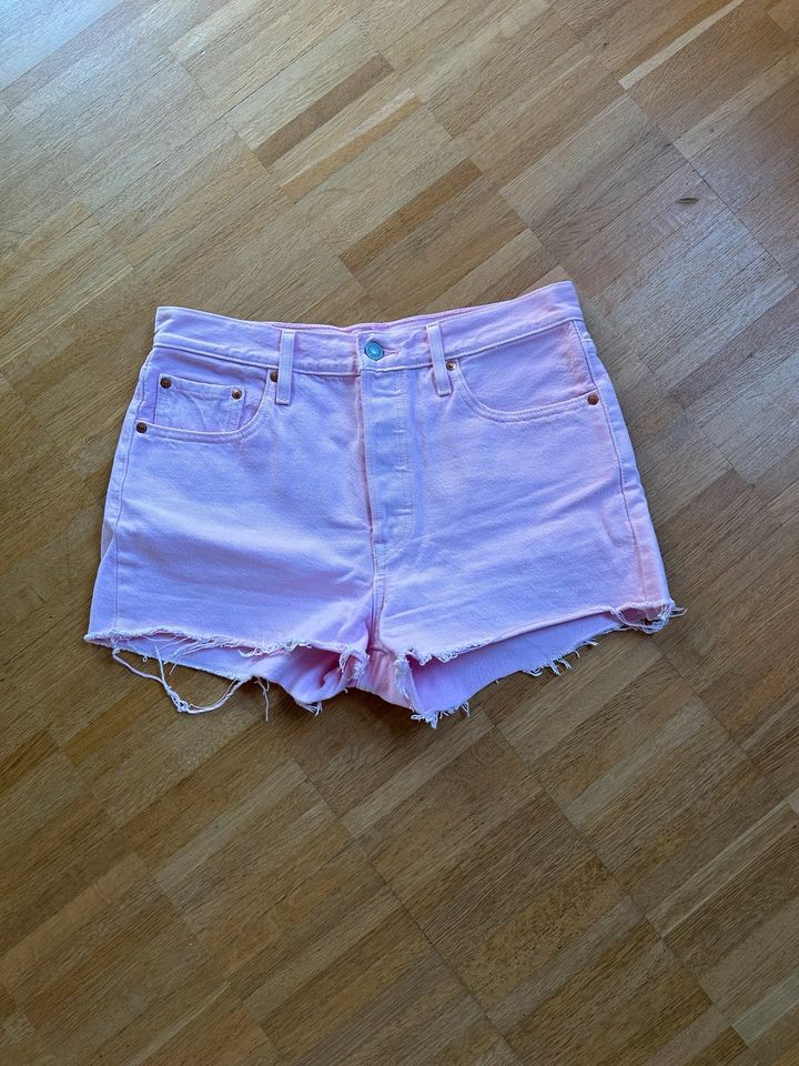 Levi‘s Shorts Damen rosa in Haar