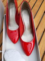 Neue Lackleder Pumps in rot, Tamaris, Größe 40 Nordrhein-Westfalen - Wiehl Vorschau