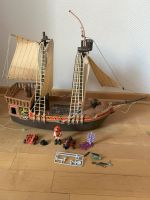 Großes Piratenschiff Playmobil mit Zubehör Frankfurt am Main - Ostend Vorschau