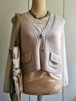 beige Strickweste von Oui mit Knöpfen Brandenburg - Panketal Vorschau