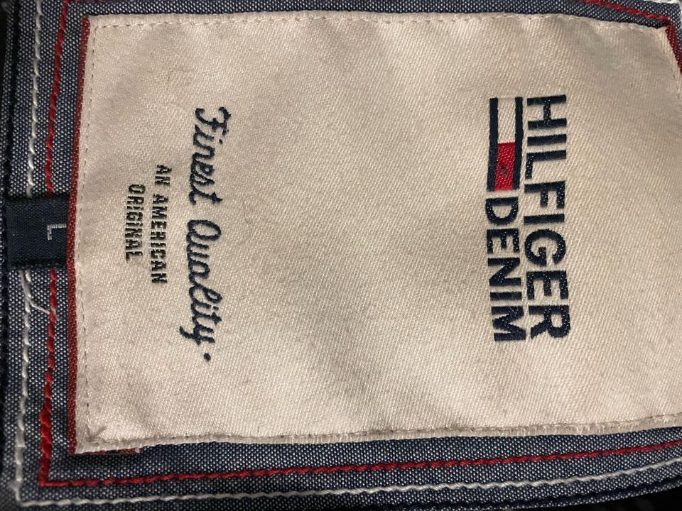 Winterjacke von Tommy Hilfiger in Berlin