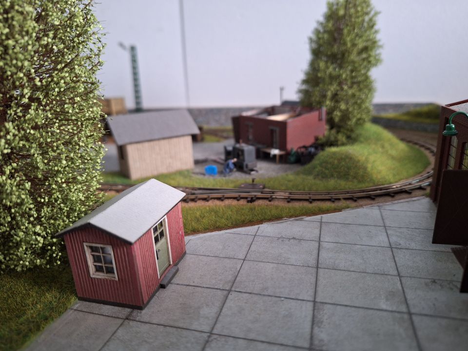 H0f Modellbahn Komplettanlage 65,5cm x 40,5cm in Zwickau