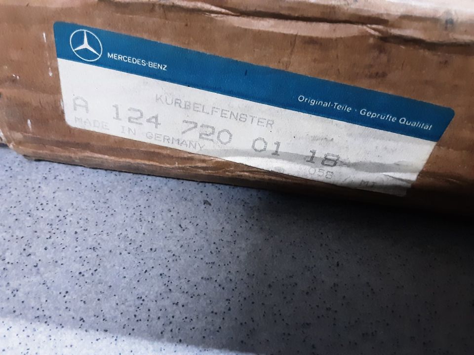 Orig Mercedes W124 E-Klasse Seitenscheibe Glasscheibe Vorne ! NEU in Bretzfeld