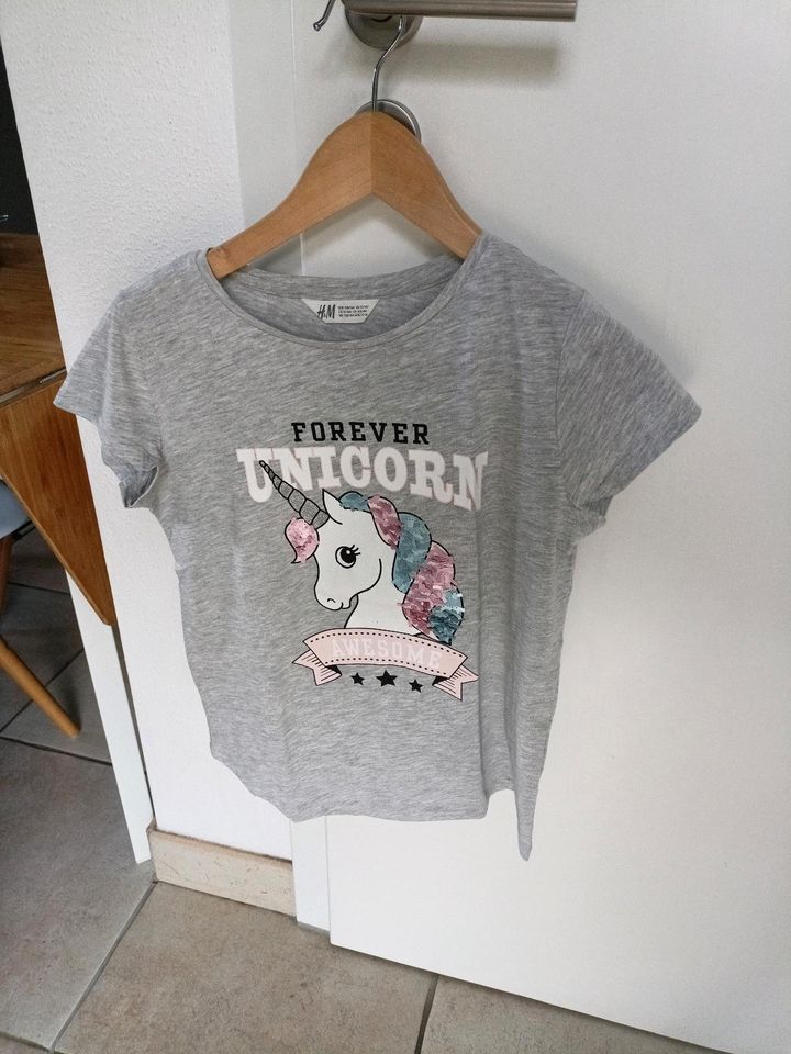 Einhorn T-Shirt Gr. 140/146 in Planegg