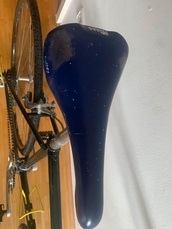 Bianchi| Vintage Rennrad| dunkelgrün| mit geradem Lenker| Unisex in München