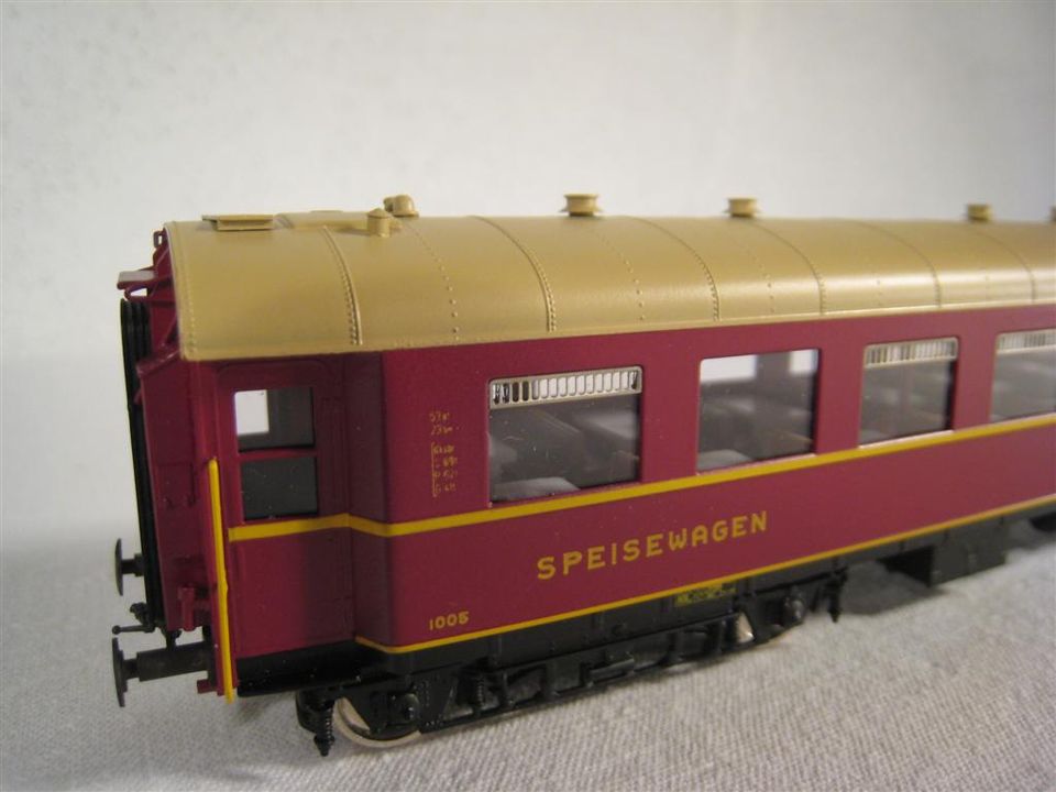 Fulgurex H0 2200 - Mitropa Schlafwagen/Speisewagen-Set in München