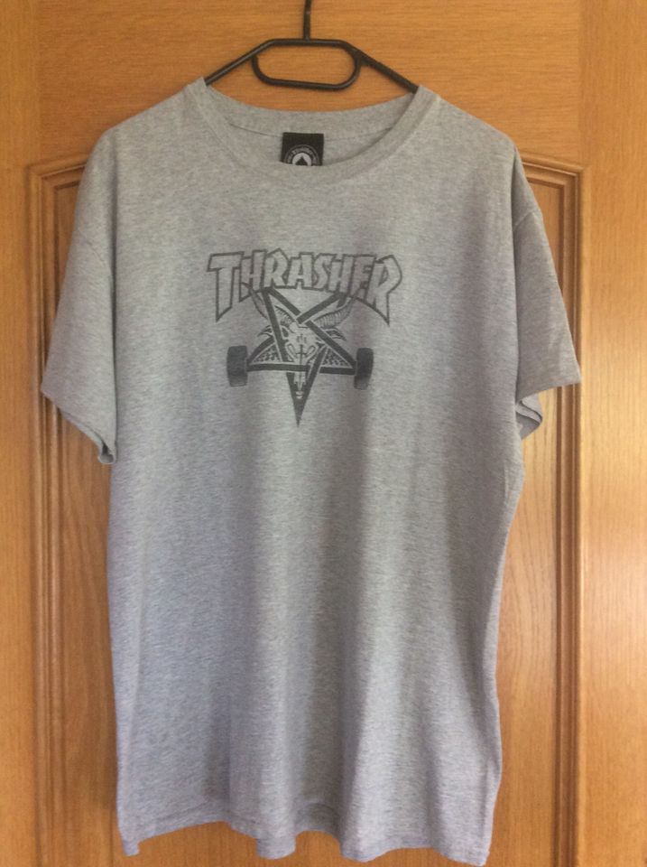 Herren T-Shirt von " Thrasher "  in der Größe M in Zwiesel
