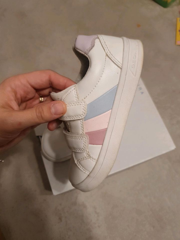Groß Mädchen Adidas Schuhe Gr. 27 Weiß Pink in München