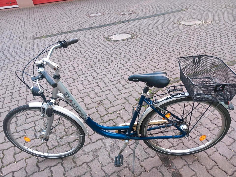 Damen Alufahrrad in Offenbach-Hundheim