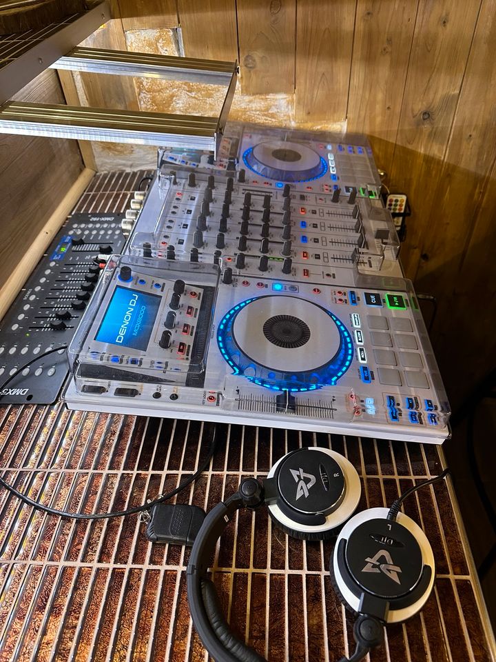 Denon DJ MCX8000 in Weiß kaum gebraucht Tausch oder Verkauf in Erftstadt