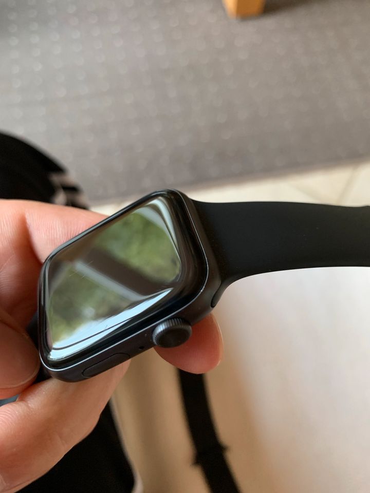 Apple Watch 5 (44mm) in München